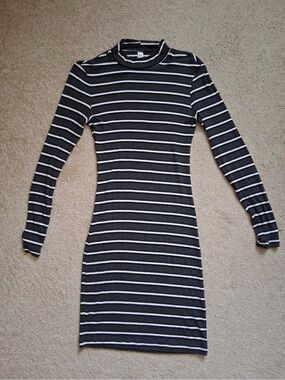 American Apparel Black and White Striped Long-Sleeve Bodycon Dress